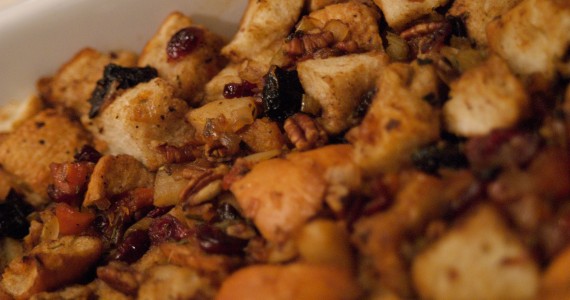 Winter Fruit and Nut Stuffing Winter Fruit and Nut Stuffing