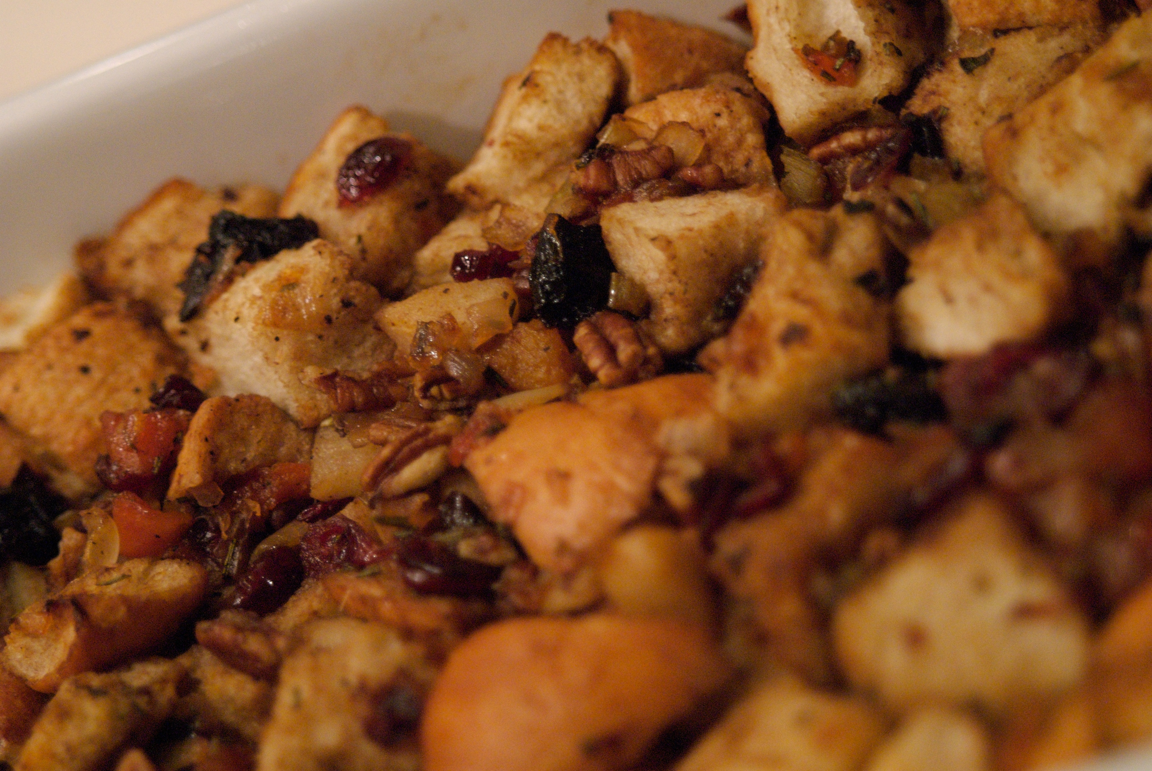 Madd Hatter's Kitchen » Winter Fruit and Nut Stuffing