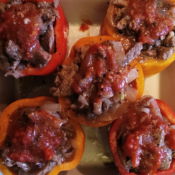 Philly cheesesteak stuffed peppers